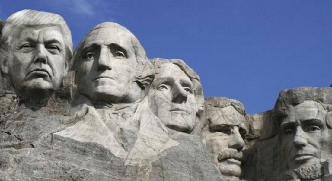 Trump sur le Mont Rushmore