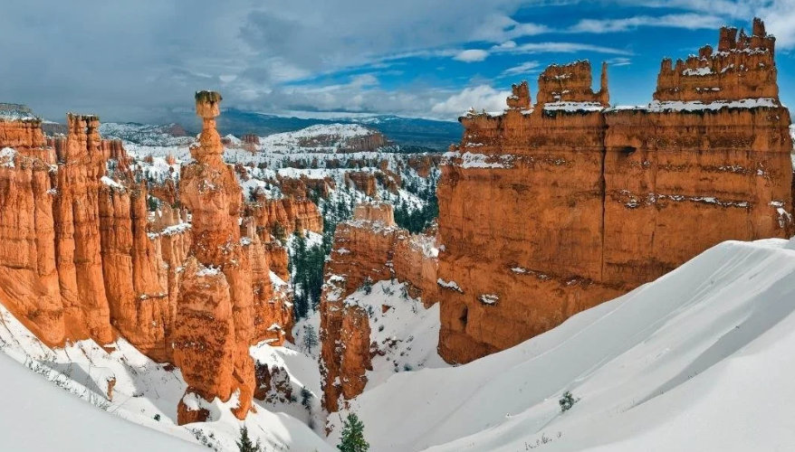Bryce Canyon in the snow Bryce Canyon under snow