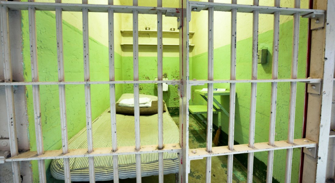 visite prison alcatraz intérieur cellule