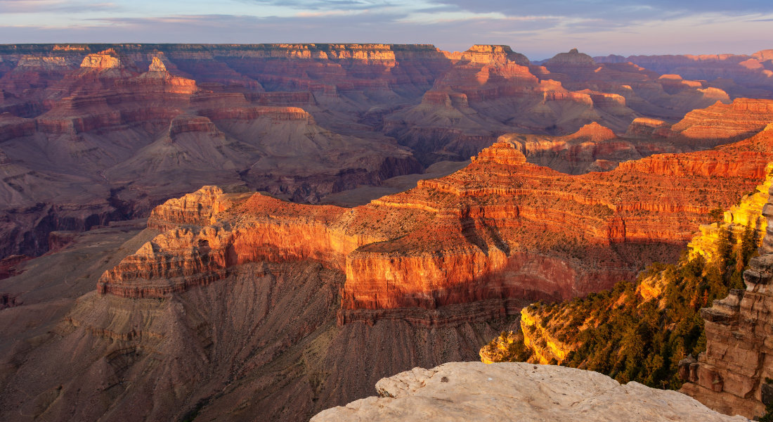 Parc National du Grand Canyon Coucher de soleil au Yavapai Point au Parc National du Grand Canyon