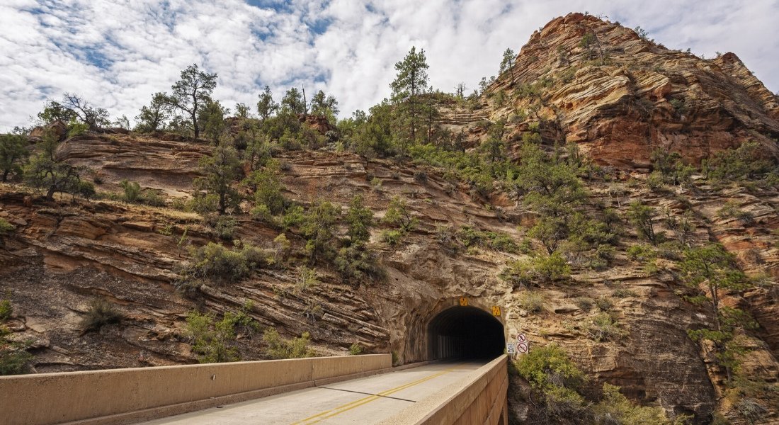 passage tunnel mount carmel highway