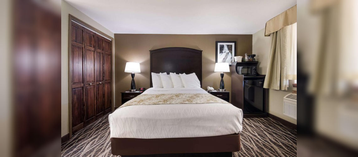 1 queen bed, BW Weston Inn