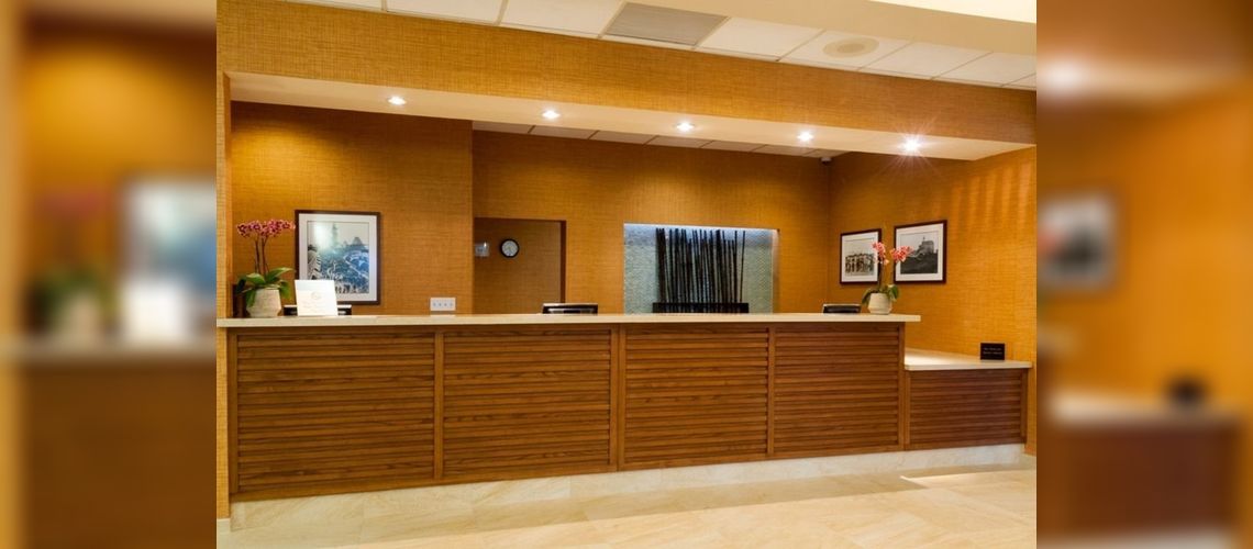 Gateway Hotel Santa Monica front desk