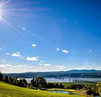 Le pont de l'île d'Orléans et vue sur la ville de Québec
