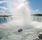 Croisiere au pied des chutes