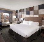 Holiday Inn Express Downtown Bricktown, king room