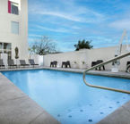 Aloft Phoenix Airport, swimming pool