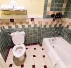 Old Faithful Inn, bathroom