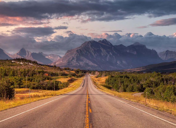 Route traversant les Rocky Mountains