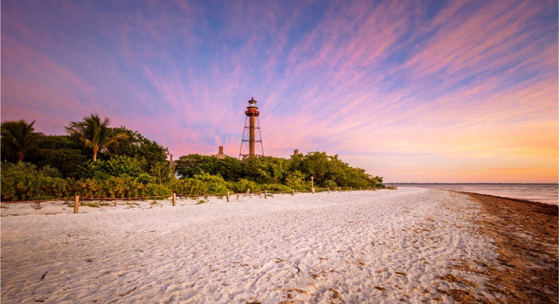 @Henryk Sadura - shutterstock_1637677237 Plage de Sanibel Island au coucher soleil