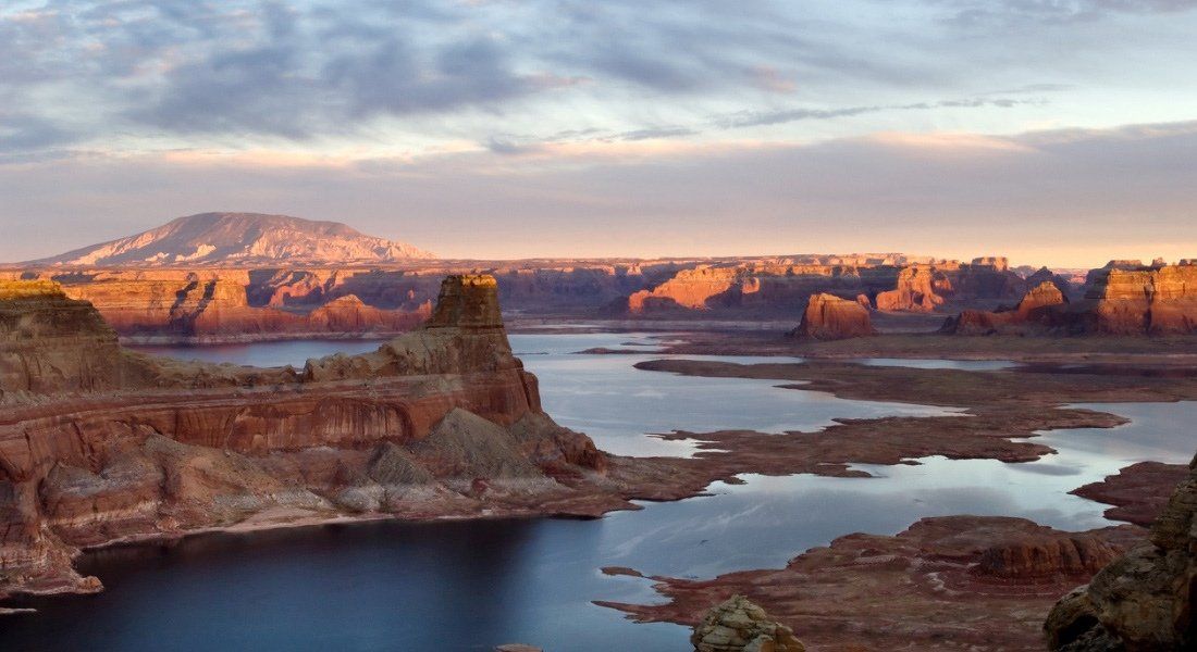 Most beautiful sunsets in California Wahweap Overlook Lake Powell