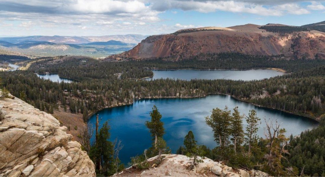 Shutterstock-1288956175 @Michael Schober randonnée à mammoth lakes