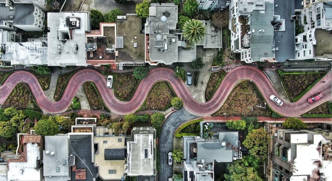 Lombard Street, San Francisco Rue aux virages sinueux