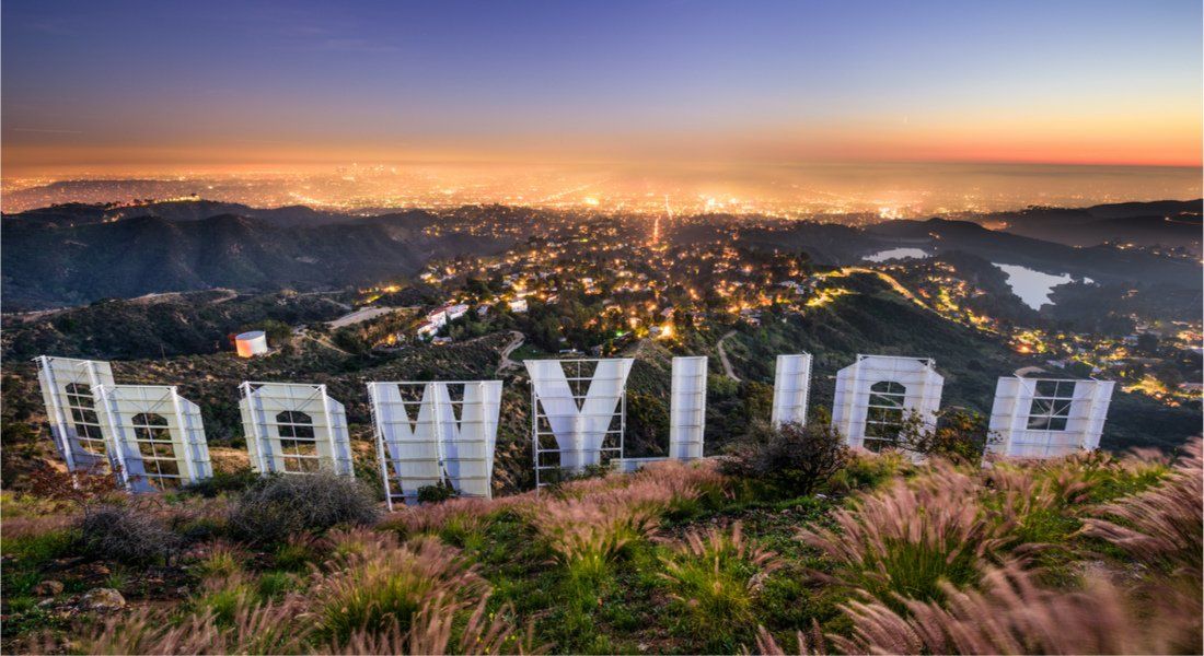 @Sean Pavone - shutterstock_385009372 Los Angeles by night from the Hollywood sign
