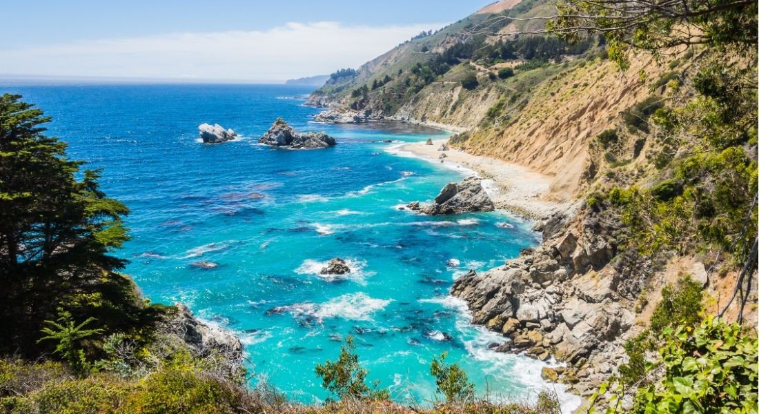 Photographier Big Sur en Californie Côte escarpée le long de la Highway 1 avec l'océan turquoise en contre-bas