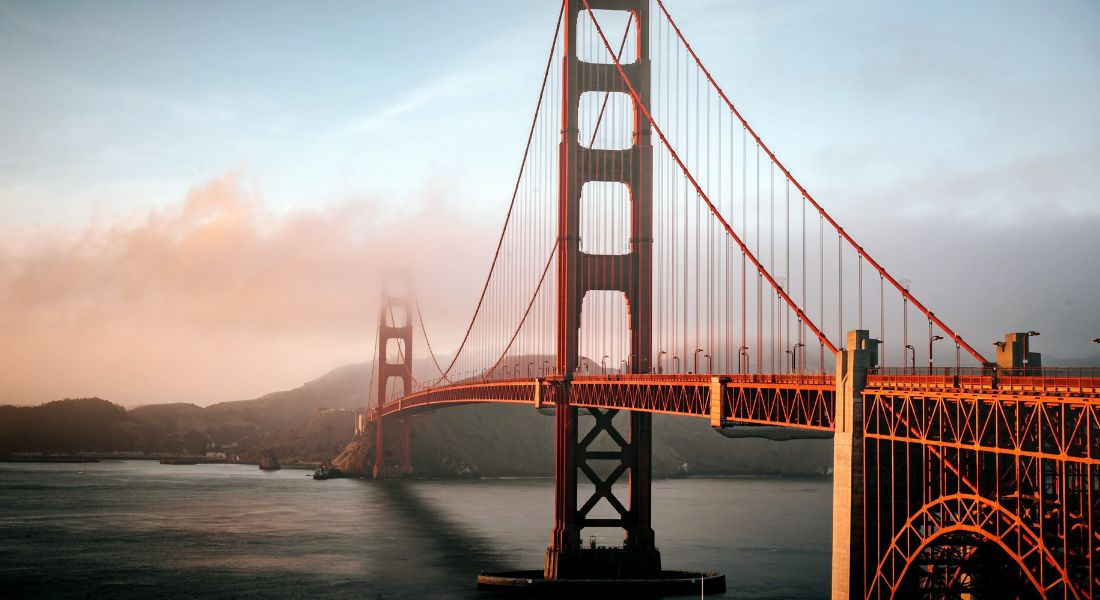 San Francisco Le Golden Gate Bridge dans la brume