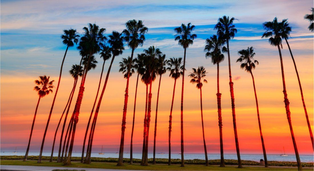 @ lunamarina - shutterstock_175622132 Sunset on Santa Monica beach
