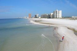 Plage de sable fin et blanc de Panama City Beach